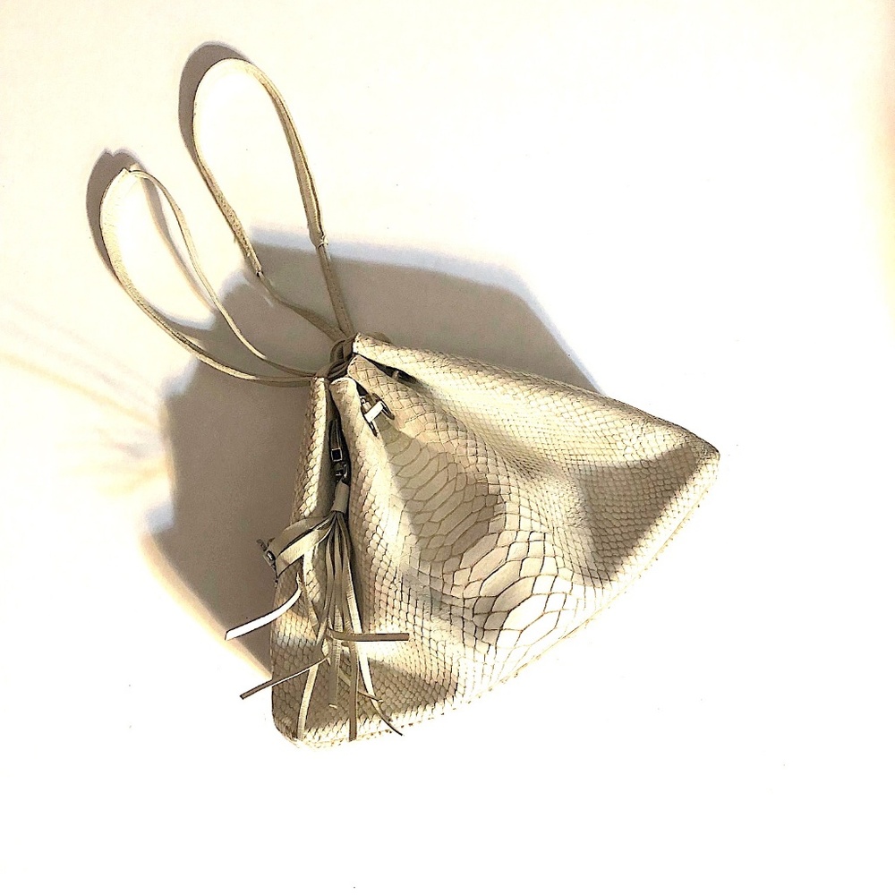 Handbag - Picture 3 of 8